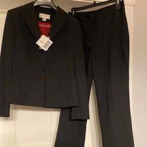 Women's two-piece pantsuit
